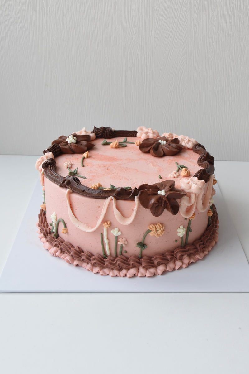 ”Whimsy flower vintage cake”